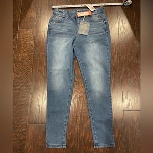 Democracy Women's Skinny Jeans in Deep Blue